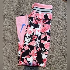 nike rose leggings NWOT!!